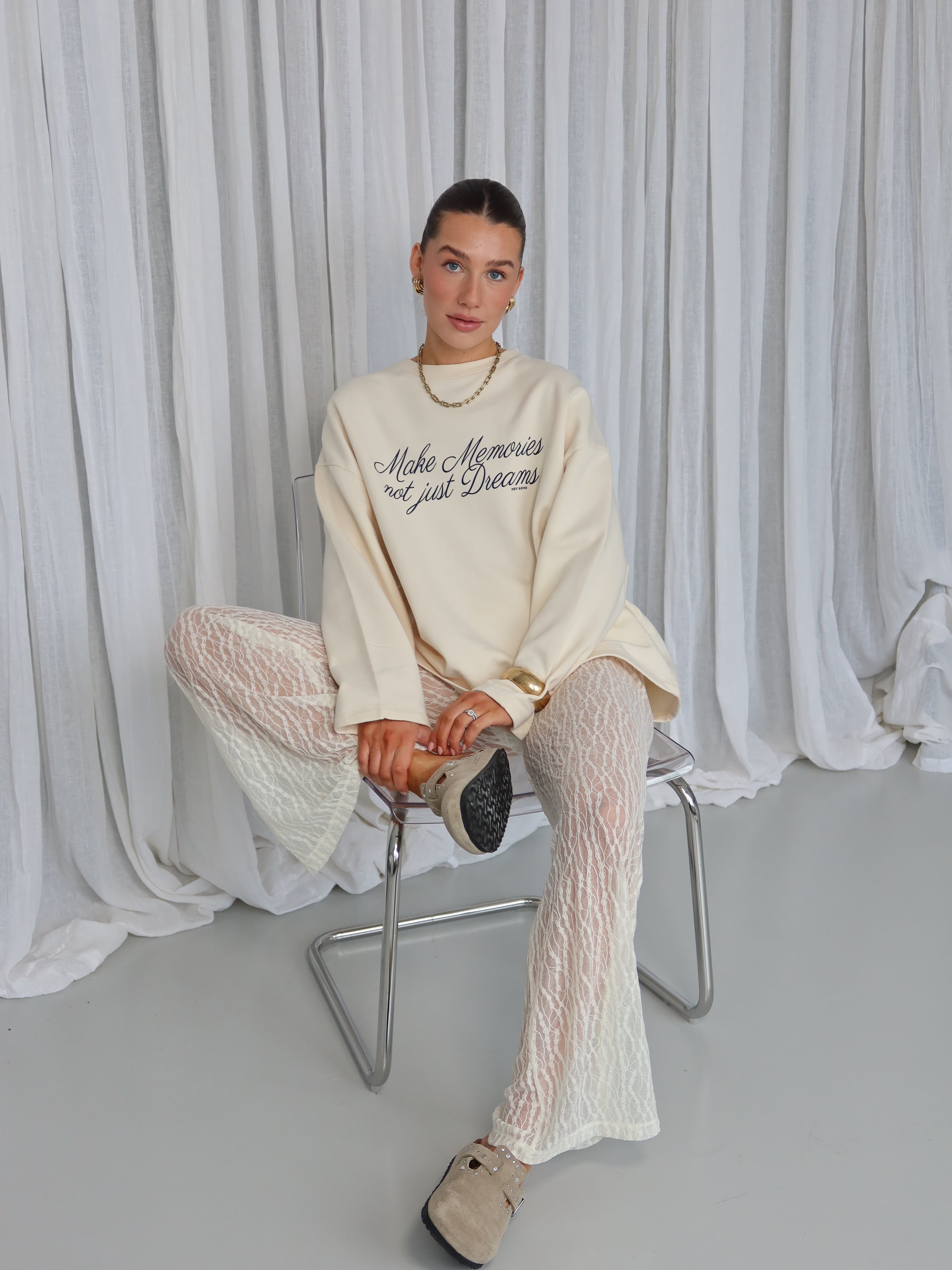 MAKE MEMORIES SWEATSHIRT