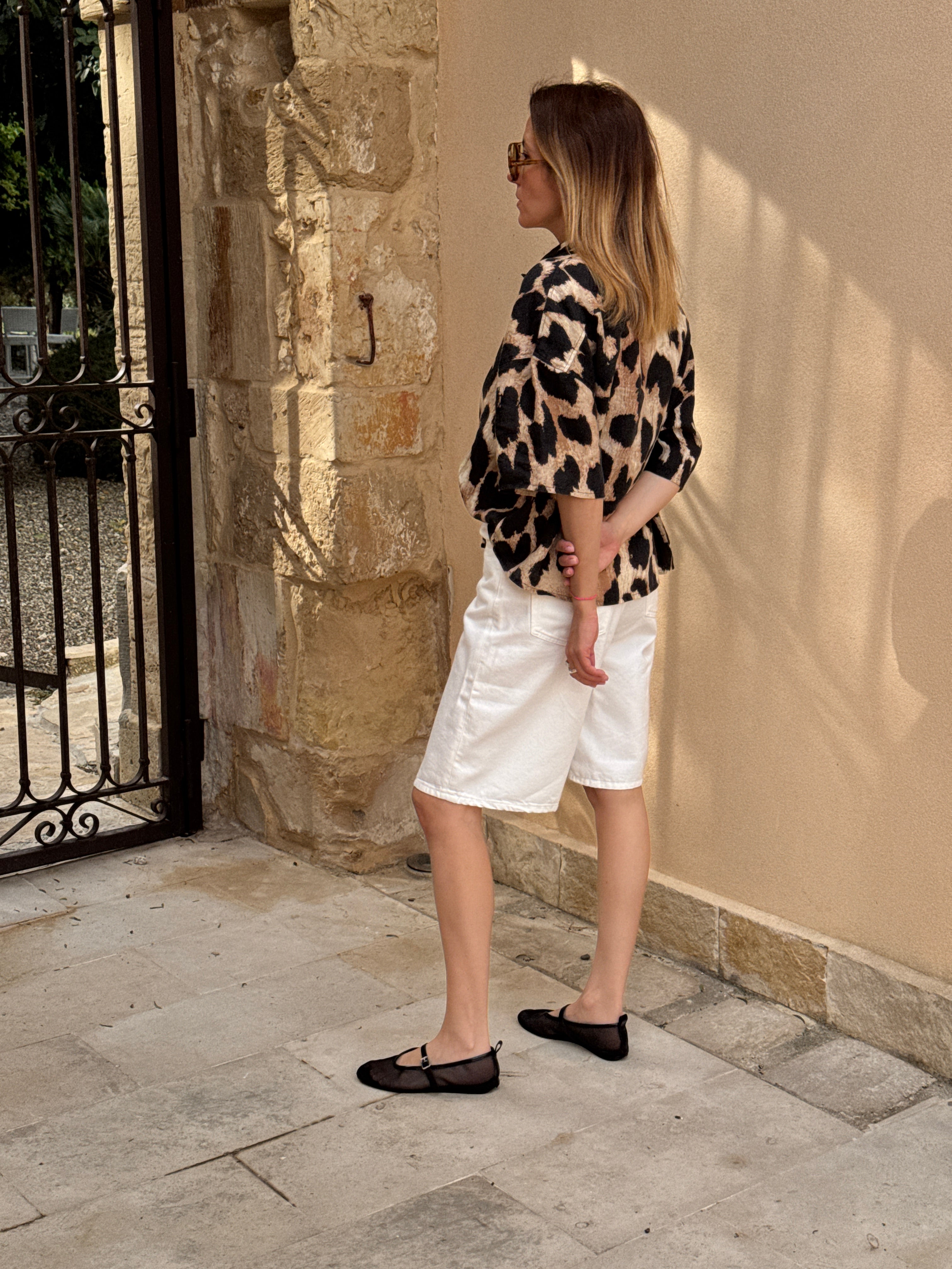 SOHO STUDIOS TONI LEO LINEN BLOUSE