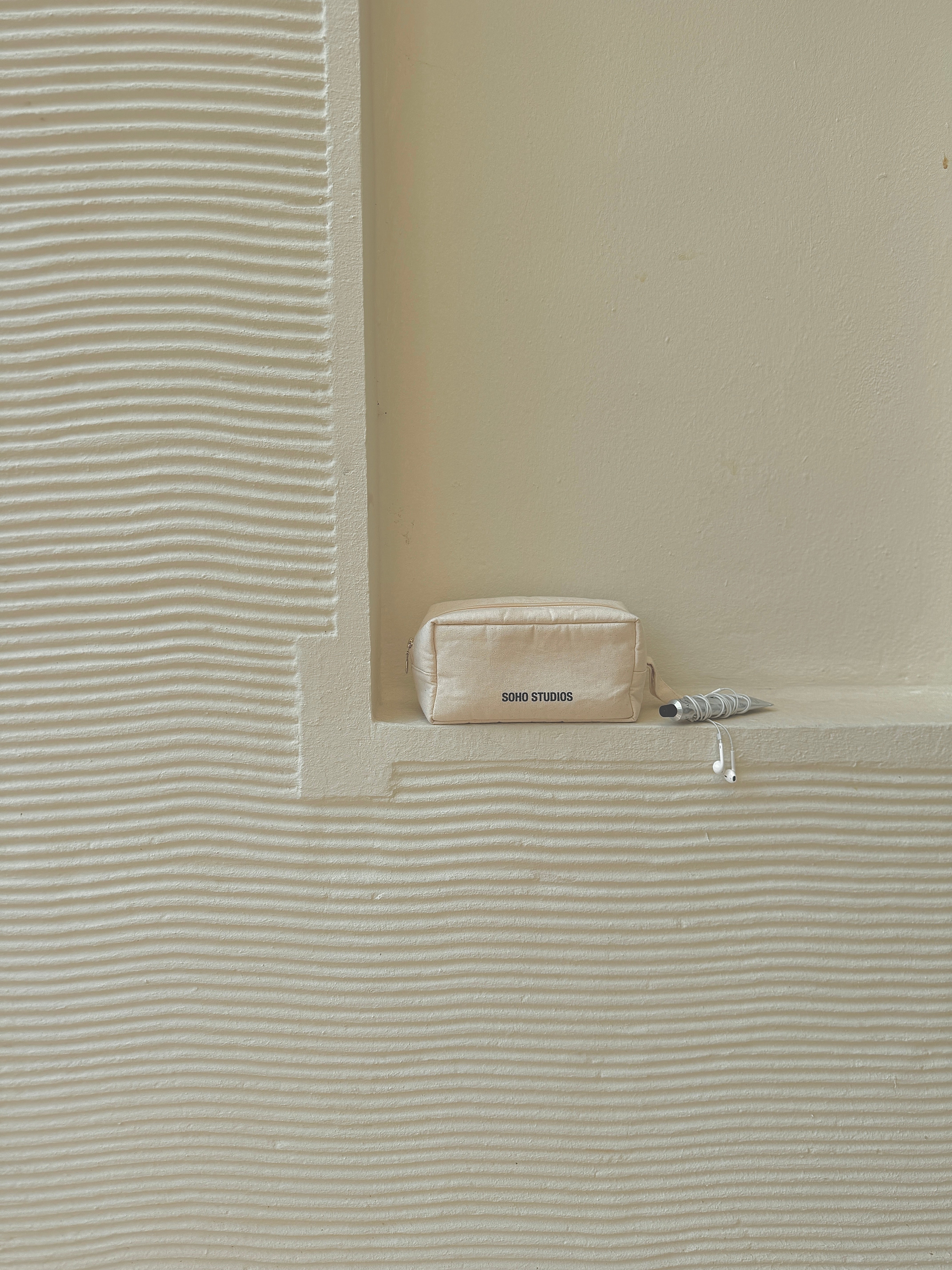 SOHO STUDIOS Pouch