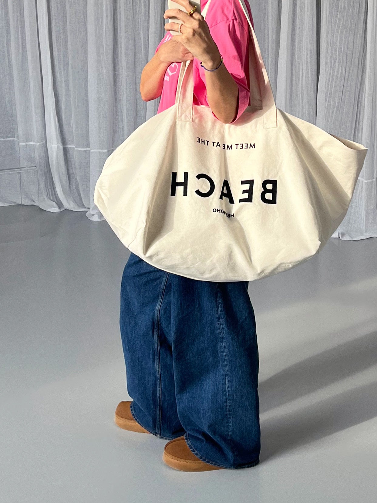 MEET ME AT THE BEACH Shopper