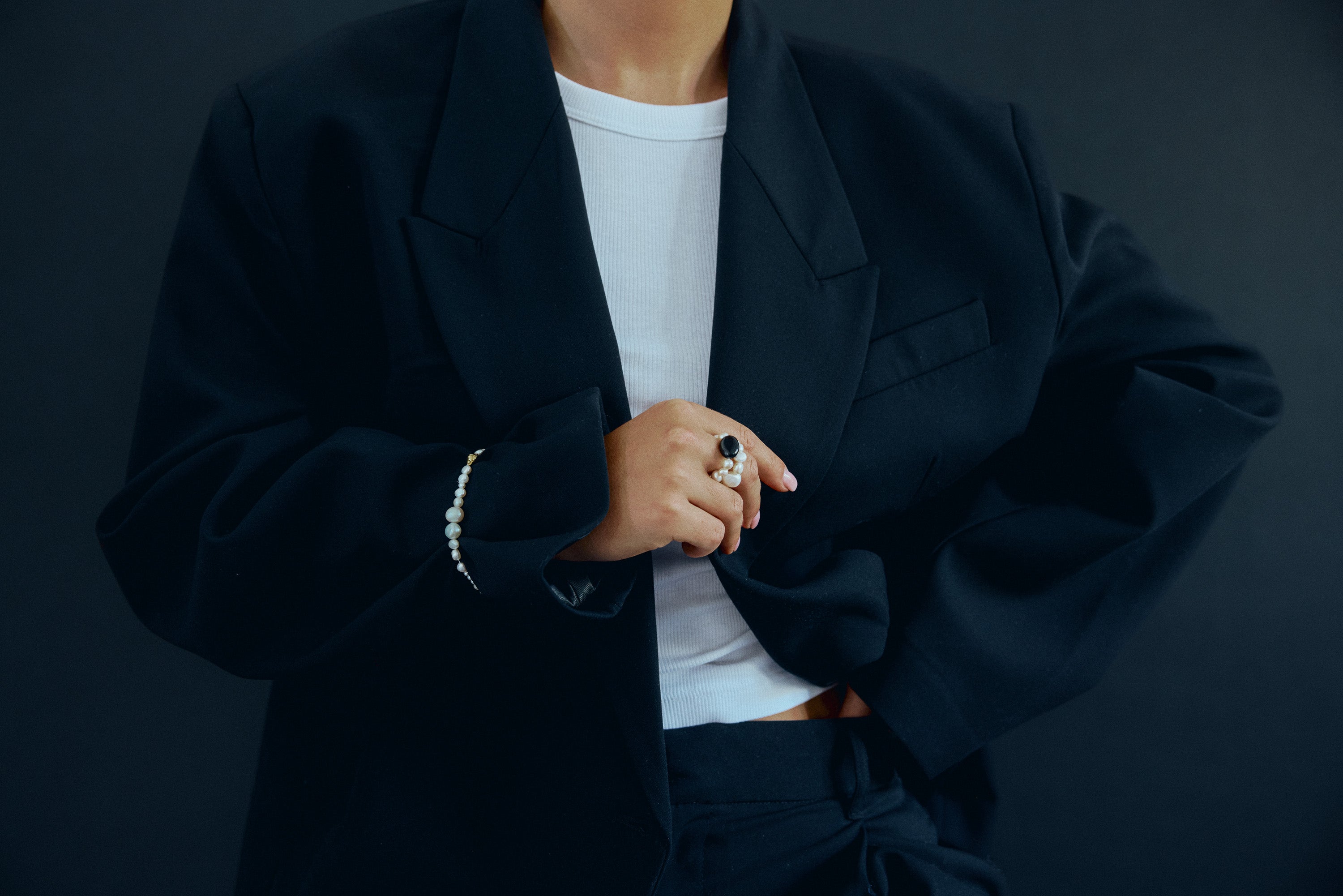 The Ena Pearl Ring 01