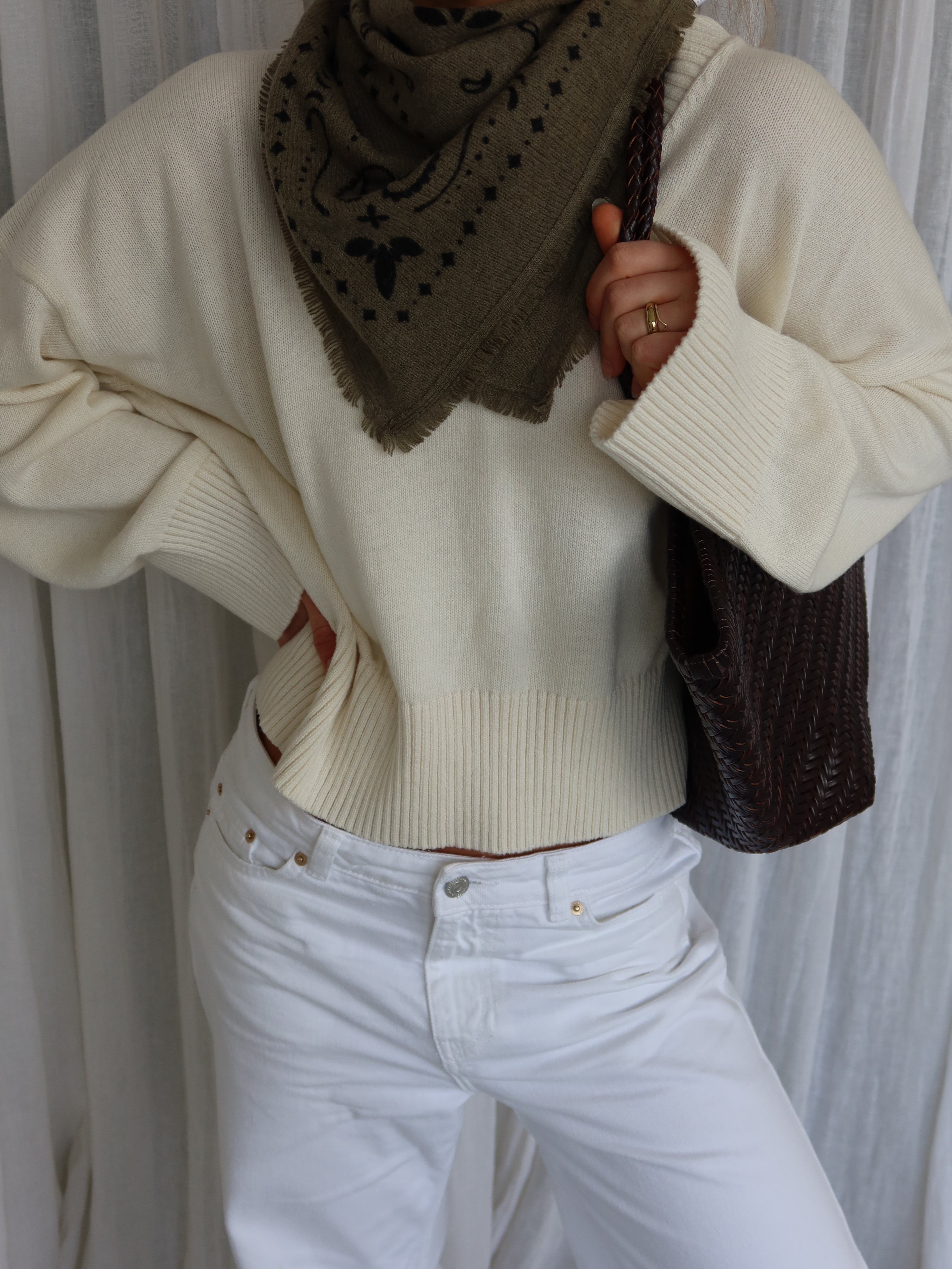 LARA SCARF KHAKI