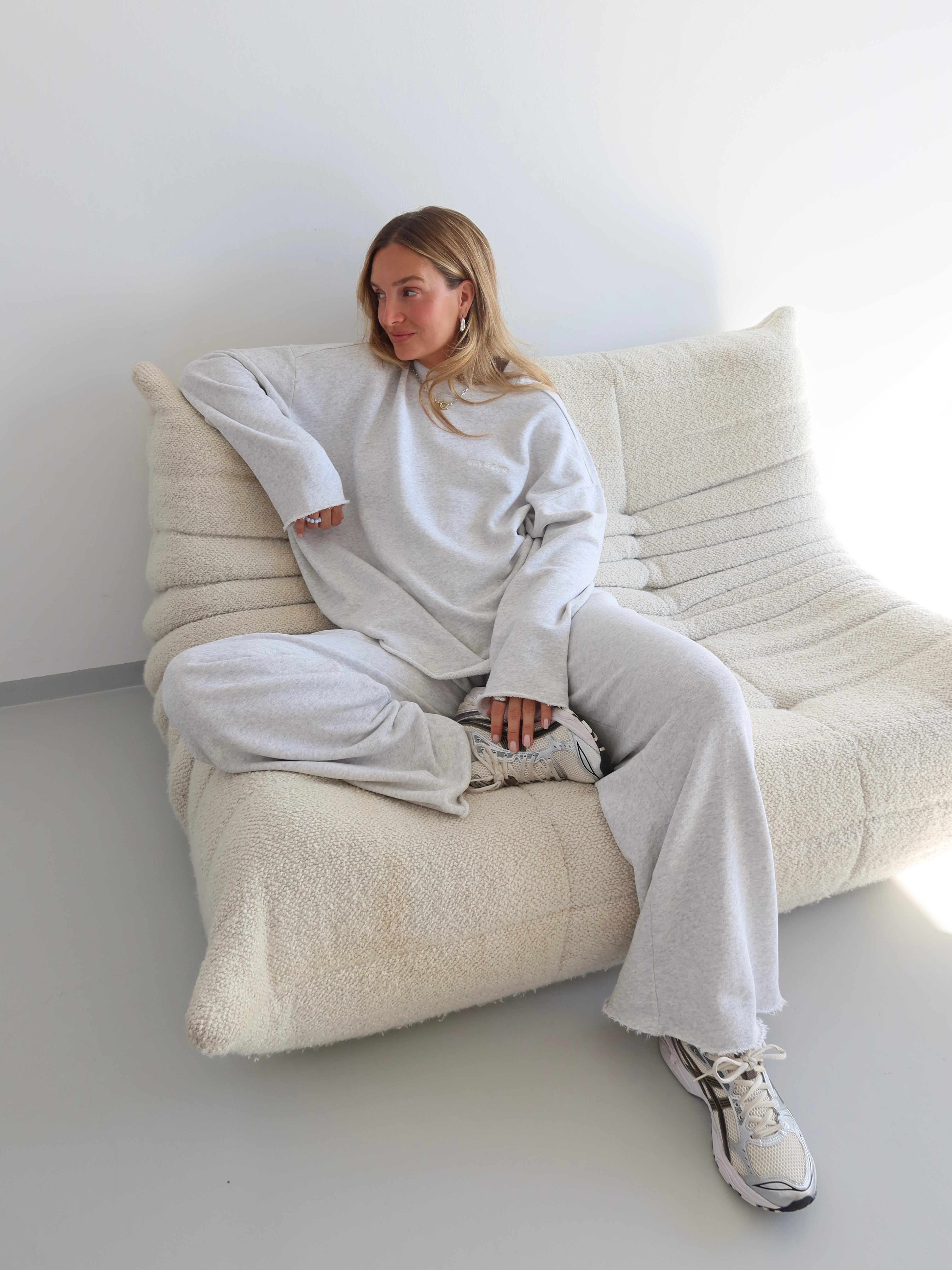 SUNSHINE CLUB Sweater