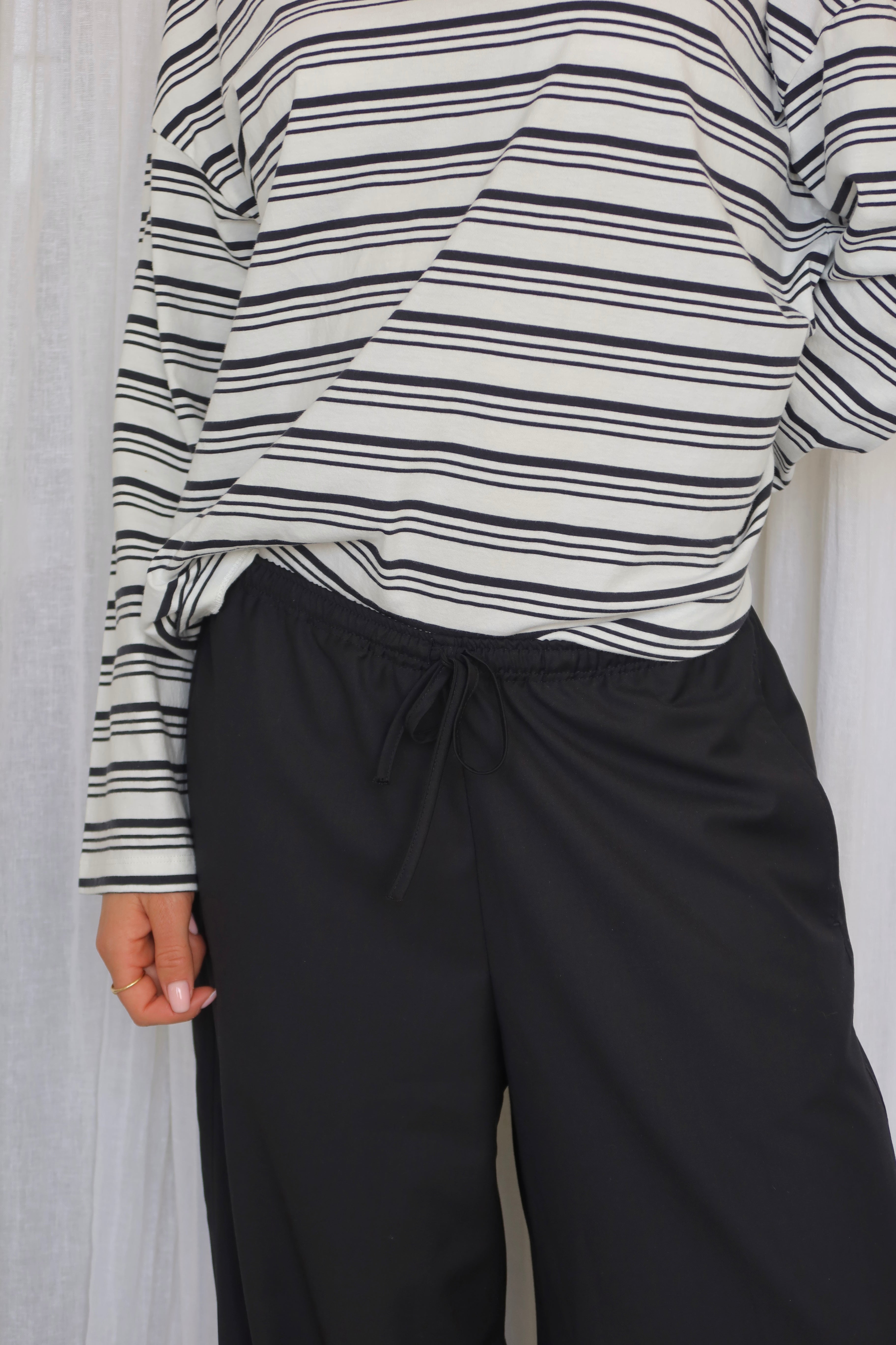 SOHO STUDIOS AYDA BARREL PANTS black