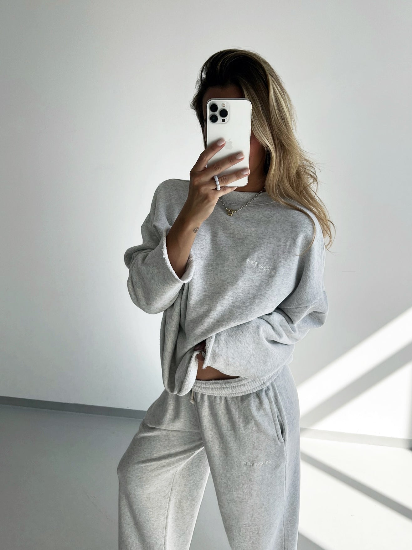 SUNSHINE CLUB Sweater